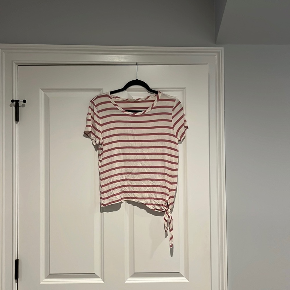 Girl’s blouse w/ side tie